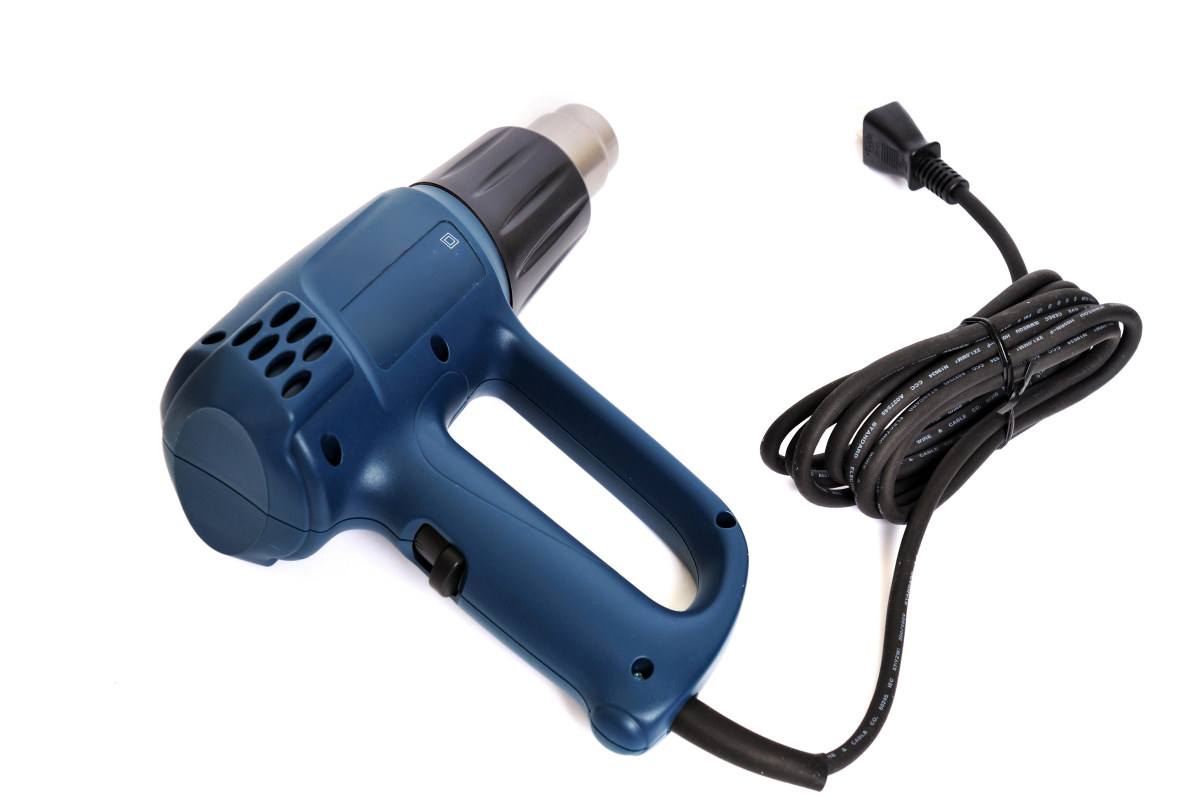 Cordless power tool powered by an 18650 lithium ion battery pack